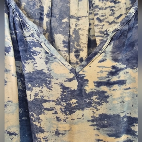 Blue Tie-Dye Women's Top - Picture 2 of 11
